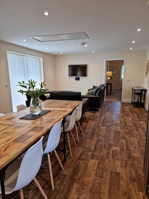 Casa, 5 quartos (2 bedrooms in separate annex) | 5 quartos, roupa de cama