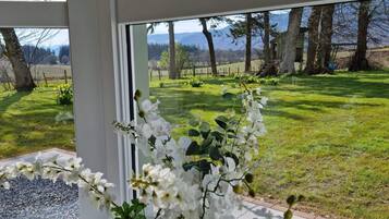 House, 5 Bedrooms (2 bedrooms in separate annex) | View from room