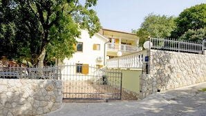 Unclassified image, 5 of 29, button - Apartments Marinko, (16456), Povile, hr (Povile)