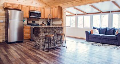 Cozy Mountain Cabin near Ohiopyle, Hot-Tub