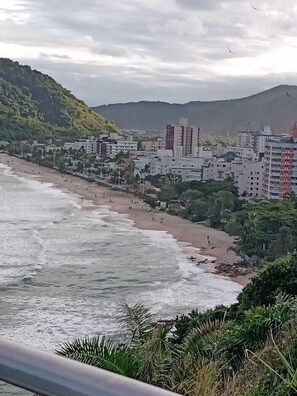 Beach nearby - Your home on Tombo Beach with total security!!! (Guarujá)