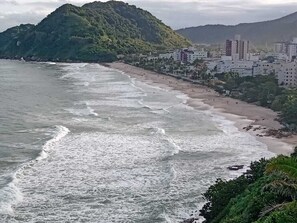 Beach nearby - Your home on Tombo Beach with total security!!! (Guarujá)