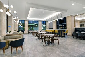 Bar (on property) - TownePlace Suites by Marriott Cincinnati Downtown (Cincinnati)