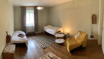 4 Schlafzimmer, kostenloses WLAN, Bettwäsche