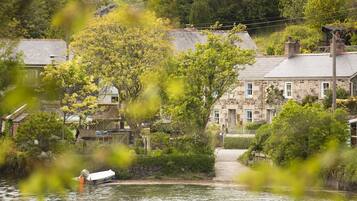 Luxury Cottage, Private Bathroom, River View | Exterior