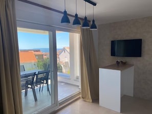 Interior - Apartments with Sea View close to the City Center (Novalja)
