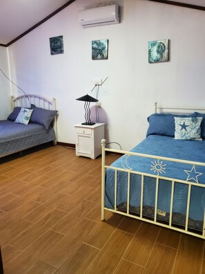 1 bedroom, desk, iron/ironing board, WiFi - Costa Del Sol Beach House (La Paz Department)