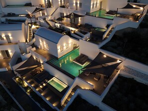 Exterior - Santonero - The Philoxenia Project (Santorini)