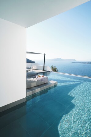 Private pool - Santonero - The Philoxenia Project (Santorini)