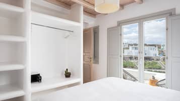 Partial Sea View Suite With Jetted Mini Pool | 2 개의 침실, 암막 커튼, 무료 WiFi, 침대 시트