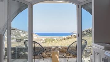 Sea View Suite With Jetted Mini Pool | 테라스/파티오