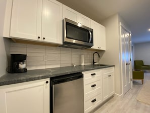 Fridge, microwave, oven, coffee/tea maker