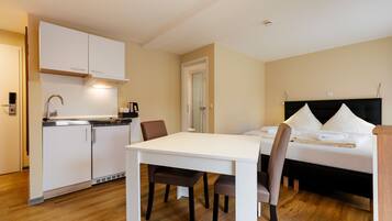 Minibar, Zimmersafe, laptopgeeigneter Arbeitsplatz, kostenloses WLAN