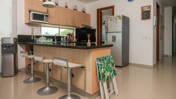 Tủ lạnh, lò vi sóng, lò nướng, bếp nấu