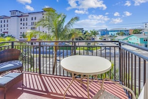 Condo (Madeira Bay II 315 Walk to beach, Po) | Balcony