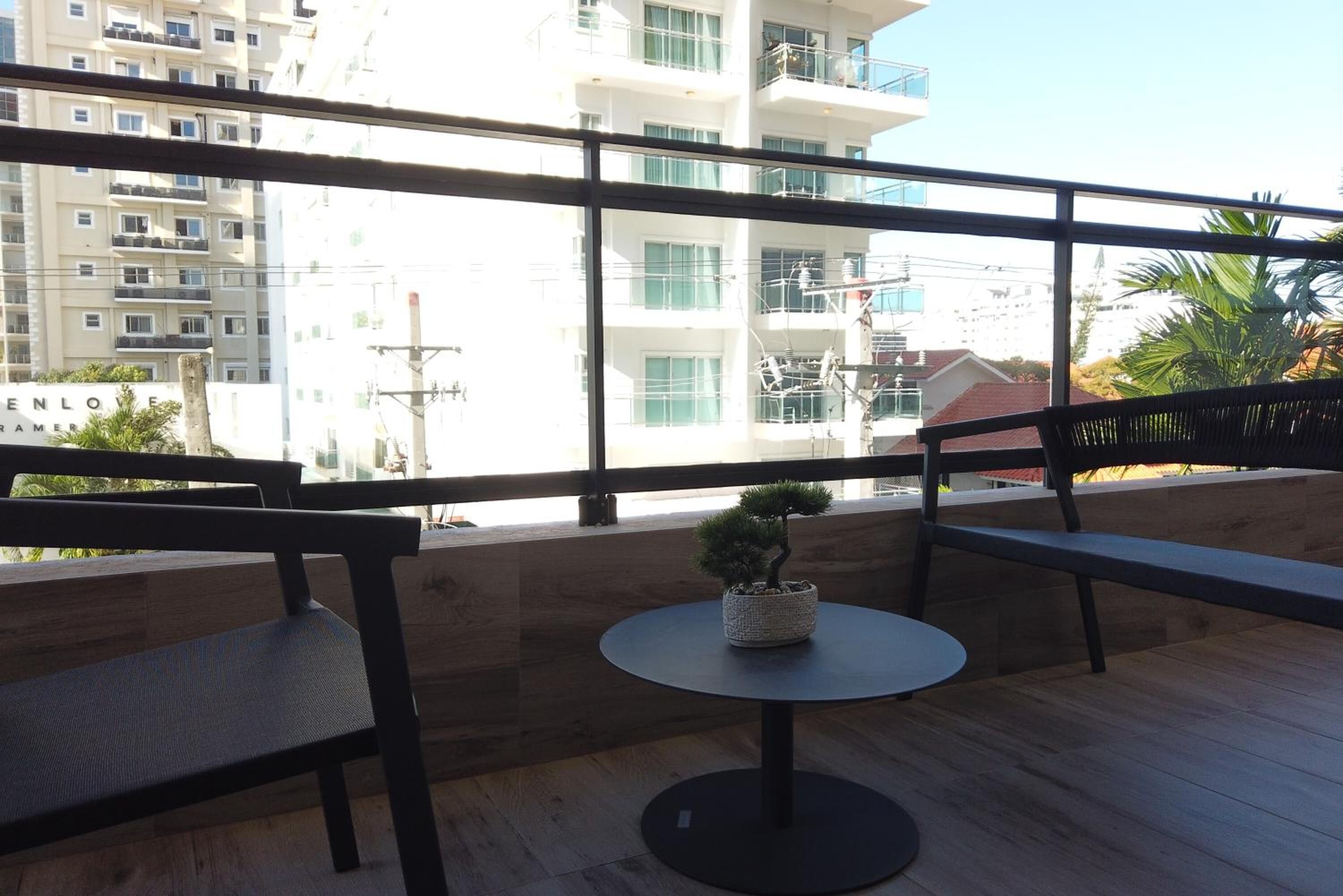 迷你吧、書桌、遮光窗簾/窗簾、熨斗/熨衫板