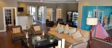 アパートメント ベッド (複数台) (*November Special* at LV 3 Beds 2 Bat) | 内装