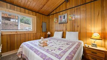 2 soverom, strykejern/-brett, wi-fi (inkludert) og sengetøy