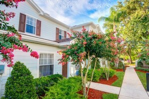 Lägenhet - flera sängar (Lucaya 3 Bedroom 2 Bath Townhome with) | Exteriör