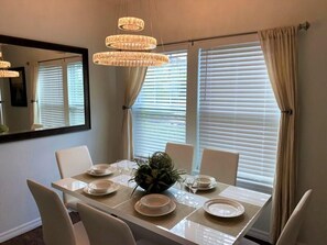 Apartamento, varias camas (Lucaya 4 Bedrooms 3 Baths Townhome wi) | Cocina privada