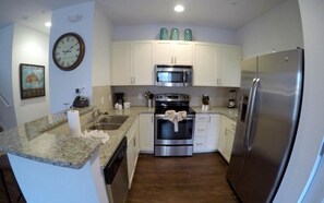 Apartment, Multiple Beds (*December Special* Lucaya 4 Bed 3 Bat) | Private kitchen