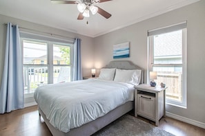 3 bedrooms, desk, iron/ironing board, travel crib