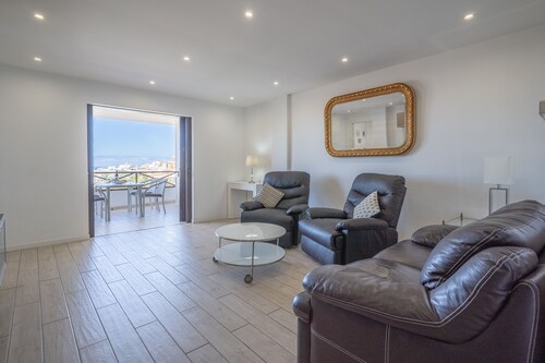 GO2TENERIFE Apart'Marino Pool & Beach at 5 min