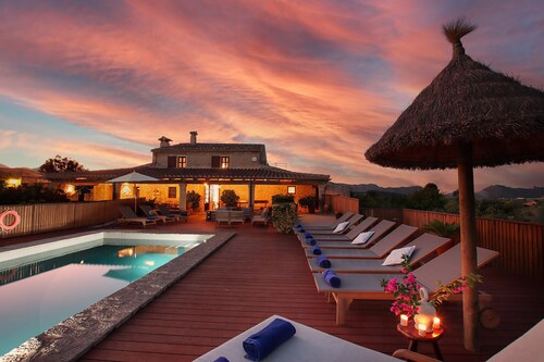 SOU.   6-Bedroom Mallorca Oasis. Superb in every way