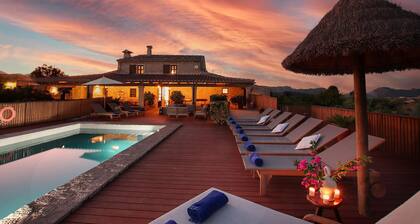 SOU. 6-Bedroom Mallorca Oasis. Superb in every way