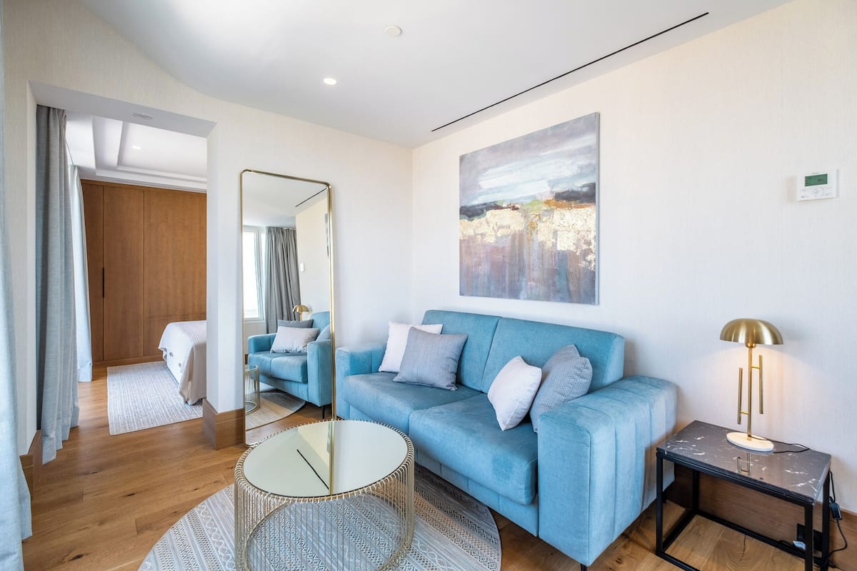 Driepersoonskamer | 1 slaapkamer, luxe beddengoed, donzen dekbedden, een minibar