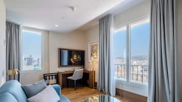 Premium bedding, down duvets, minibar, in-room safe