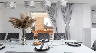 Villa Amfora with heated pool, wellness and tennis