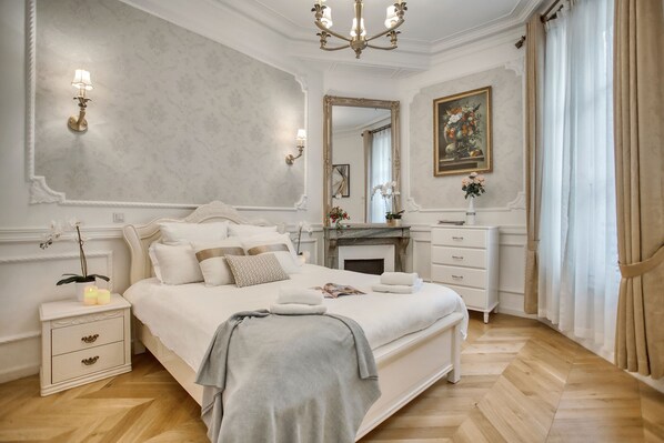 7 bedrooms, iron/ironing board, travel cot, free WiFi