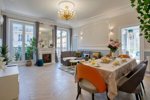 Dining - Charming 100m² with 3BR - Romantic City Center (Paris)