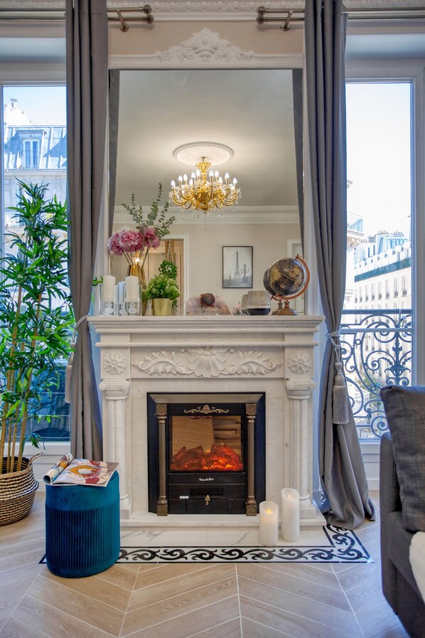 Interior - Charming 100m² with 3BR - Romantic City Center (Paris)