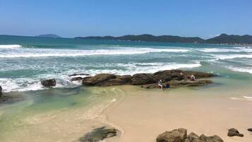 Playa en los alrededores