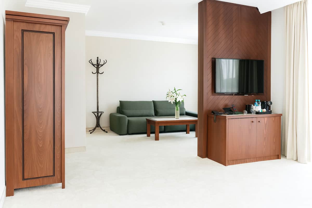 Junior Suite | Premium bedding, minibar, in-room safe, desk