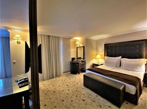 Junior Suite | Premium bedding, minibar, in-room safe, individually furnished - Maxi Park Hotel & Spa (Velingrad)