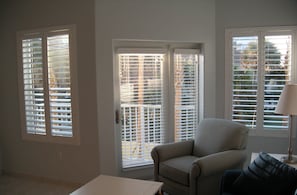 TV - Ormond Beach Condo close to Daytona Speedway - 18 min (Ormond Beach)