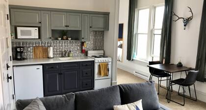 Tenderfoot Loft - Downtown - Inside Historic Palace Hotel