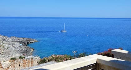 La Casa di Pietro - A Window on the Sea in Marina Di Novaglie