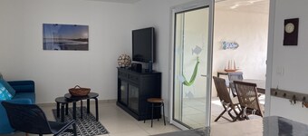 Cosy apartment with terrace 250 m from the beach