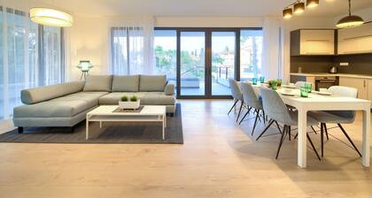 Newly furnished vacation apartment in Malinska with private pool