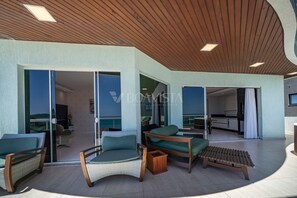 Apartment | Terrace/patio