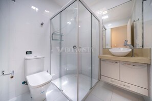 อพาร์ทเมนท์ | ห้องน้ำ | ฝักบัว
