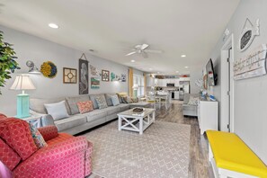 Smart-TV, DVD-Player, Bücher, Streaming-Dienste