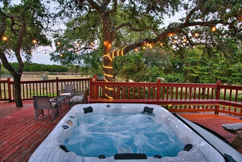 Perfect Getaway! Private Pool, Hot Tub & Dog Run 15 Min to Downtown - CITY VIEWS