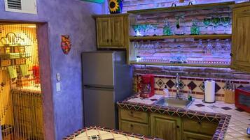 Fridge, microwave, coffee/tea maker, toaster