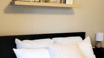 1 bedroom, desk, iron/ironing board, WiFi