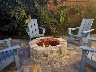 Vilano Beach-Healing Sol-4 Kayaks-Fire Pit-Tandem Bicycle-Steps to Intracoastal!
